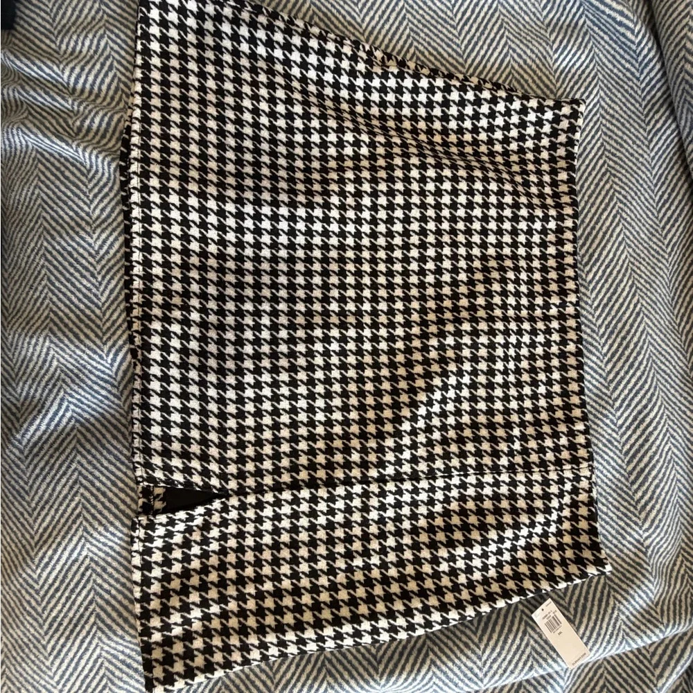 Old Navy Black and White Houndstooth Mini Skirt XXL - Picture 2 of 6